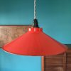 suspension atelier ancienne rouge